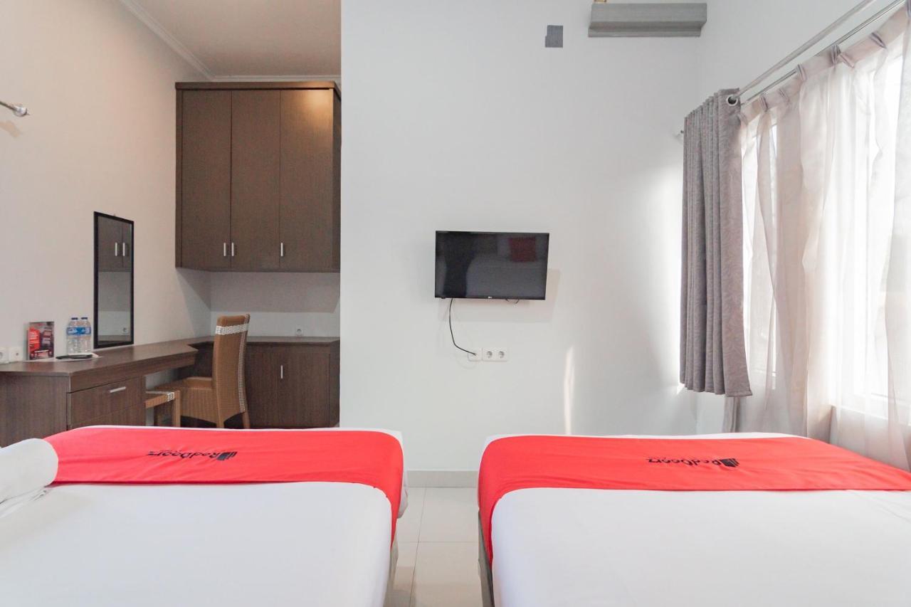 Reddoorz Plus Syariah @ Tuparev Cirebon 3 Εξωτερικό φωτογραφία