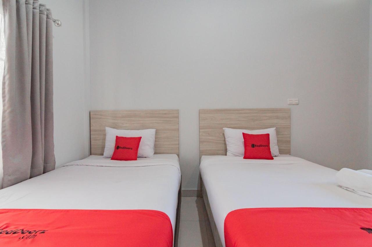 Reddoorz Plus Syariah @ Tuparev Cirebon 3 Εξωτερικό φωτογραφία