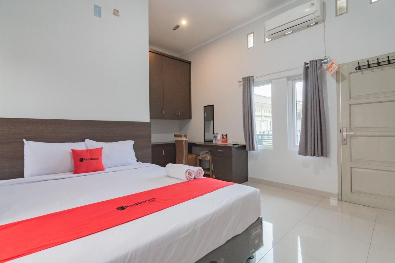 Reddoorz Plus Syariah @ Tuparev Cirebon 3 Εξωτερικό φωτογραφία